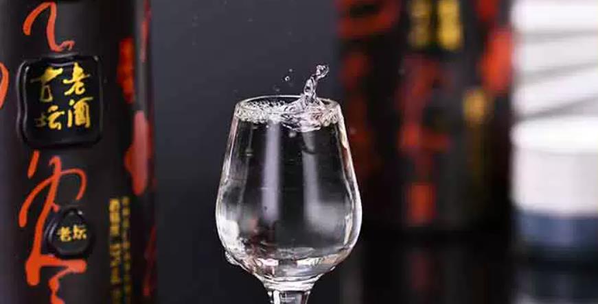 古坛老坛酒图片