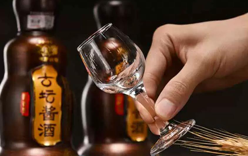 古坛酱酒洞藏8产品图片