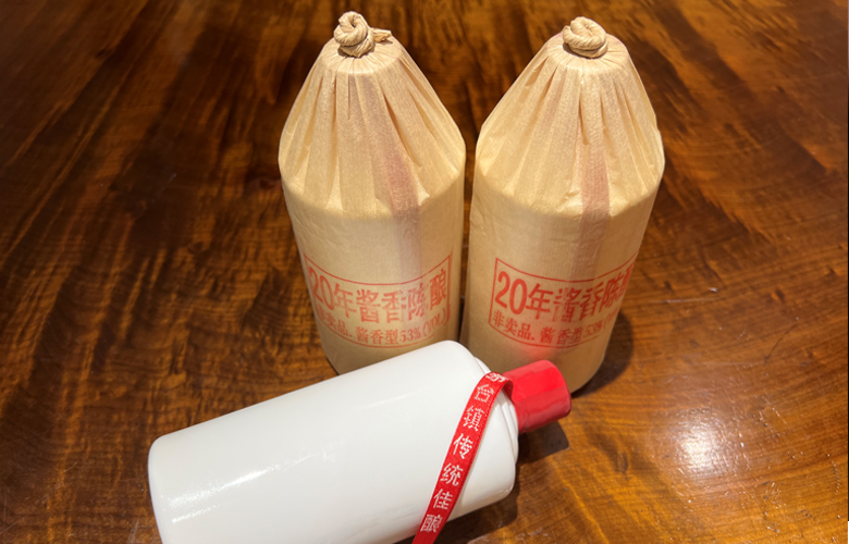 白酒储存年限图片